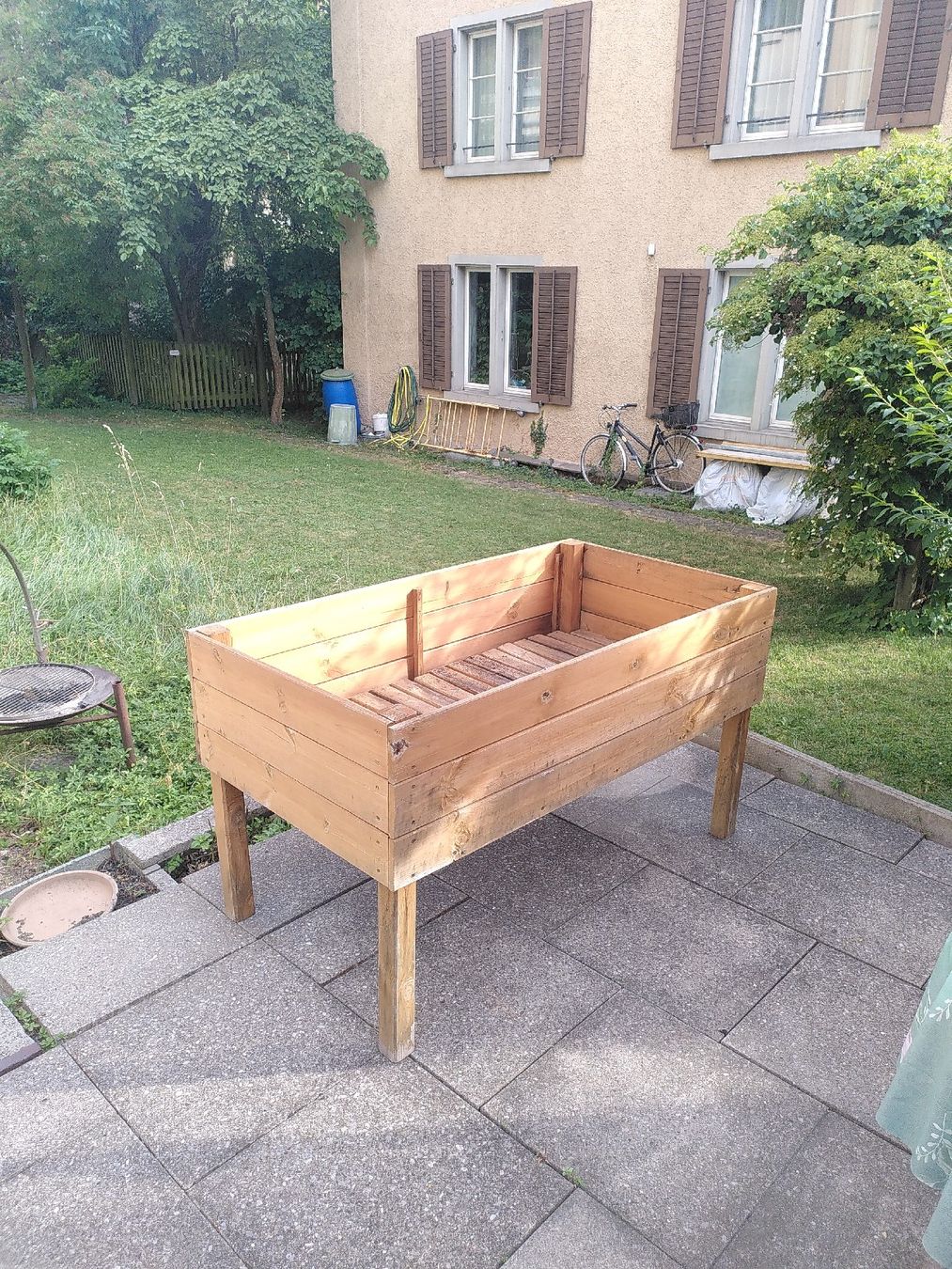 Box contenitori: Hochbeet inkl. Zubehör  – Usato da Zürich venduto da flo_7d2f 1