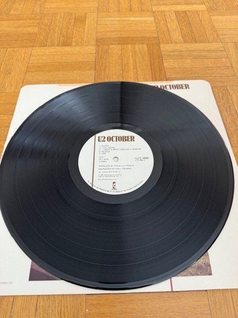 Dischi in vinile: U2 1981 October (LP 1st issue + inner) – Usato da Territet venduto da Yvanz 1
