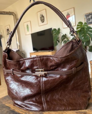 BAG EN SIMILICUIR!