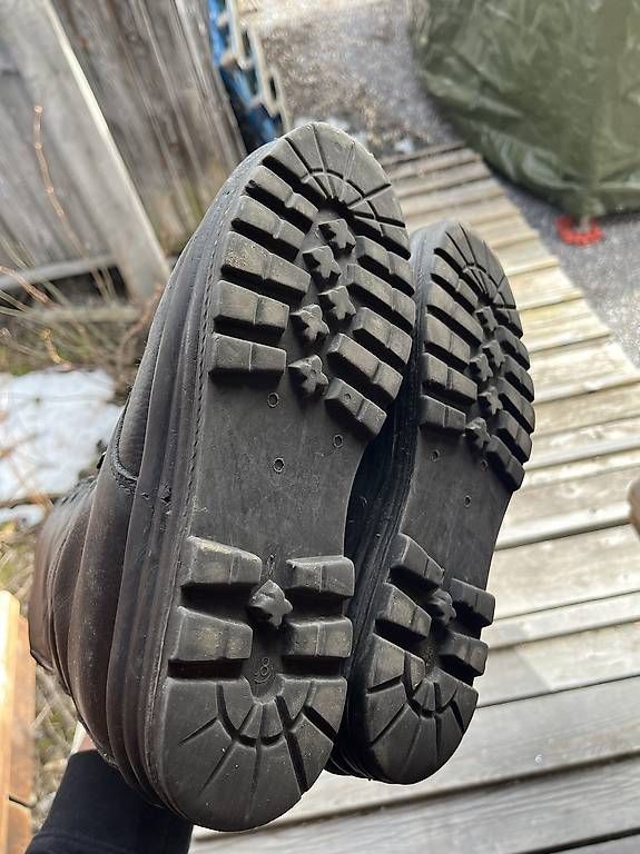 Scarpe da uomo: KS 14 – Usato da Schönried venduto da BigBlockV8 1