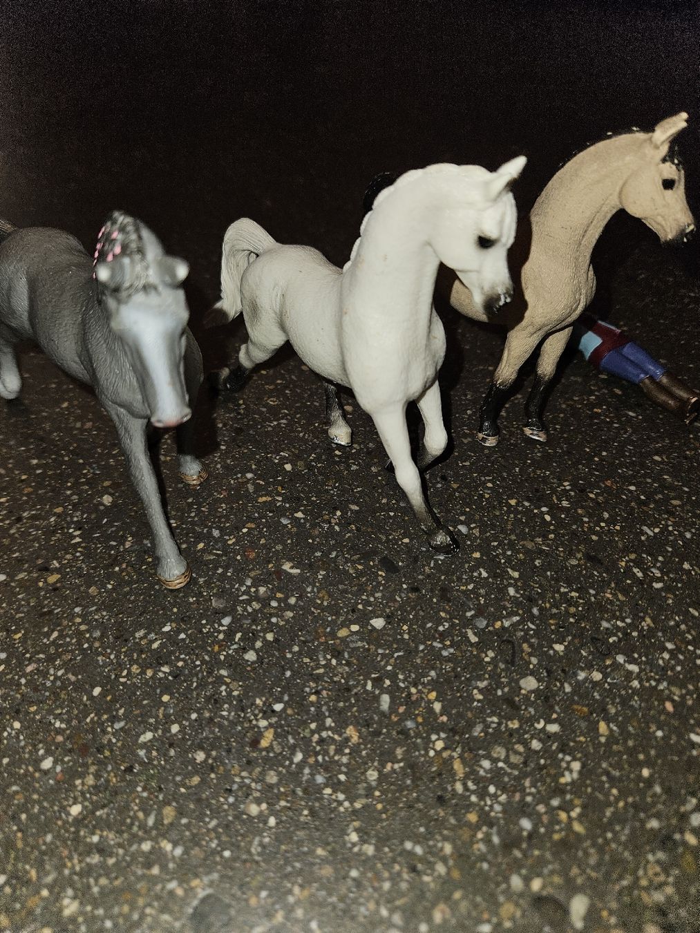 Schleich Giocattoli: Schleich Set 3 Pferde und 1 Figur  – Nuovo (secondo la descrizione) da Anwil venduto da tamoos 4