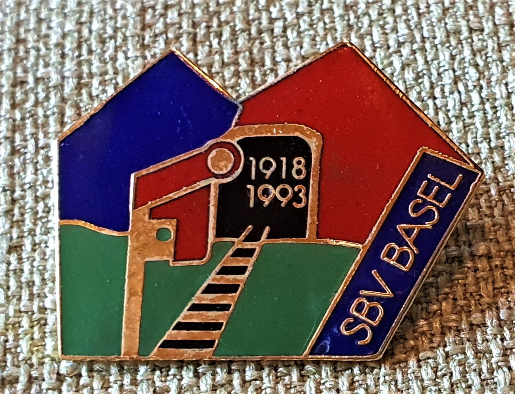 Plaketten & Abzeichen: M128 - Pin 1918 - 1993 SBV Basel Eisenbahn SBB – Gebraucht aus Reinach BL von Boston-Verkauf