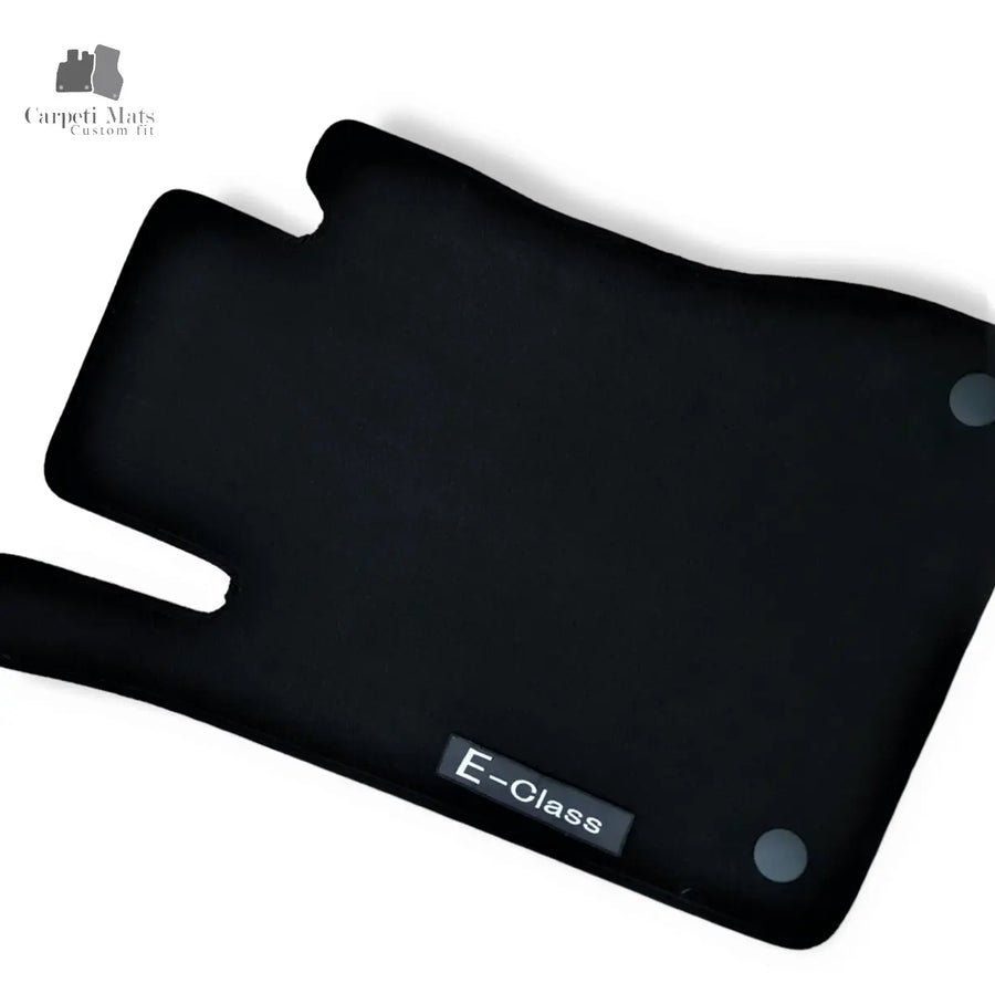Mercedes-Benz Tappeti & Tappetini: Fussmatten Mercedes E-Klasse W211mit Logo 2002-2009 – Nuovo e nell'imballaggio originale da Zürich venduto da Semco-Mercedes 2