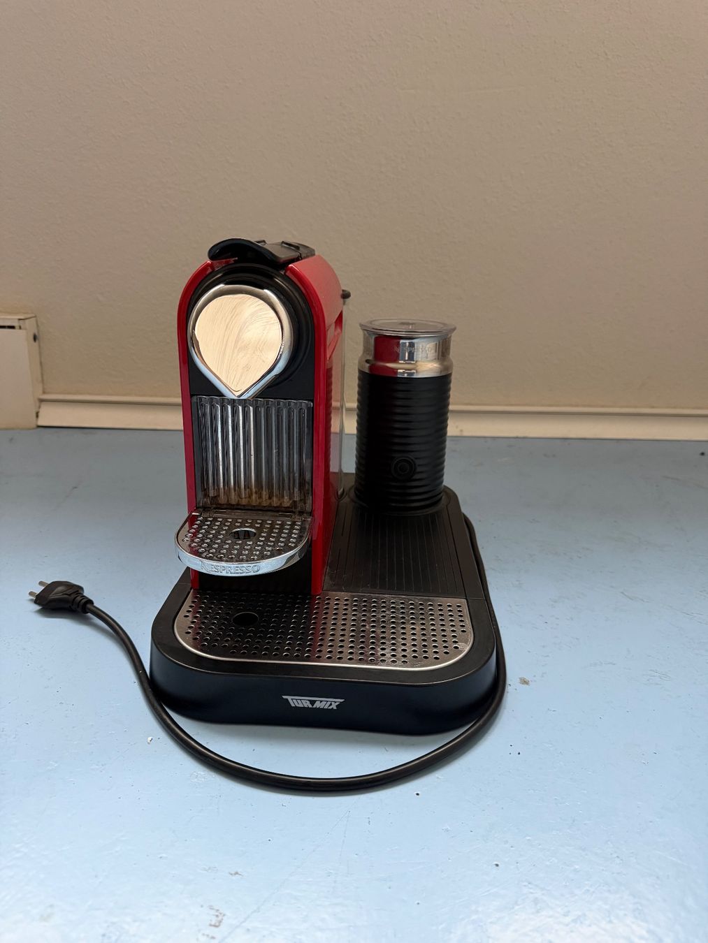 Nespresso Machines à café & Machines à expresso: Nespresso Machine – D'occasion à Zürich par mar_hs6l