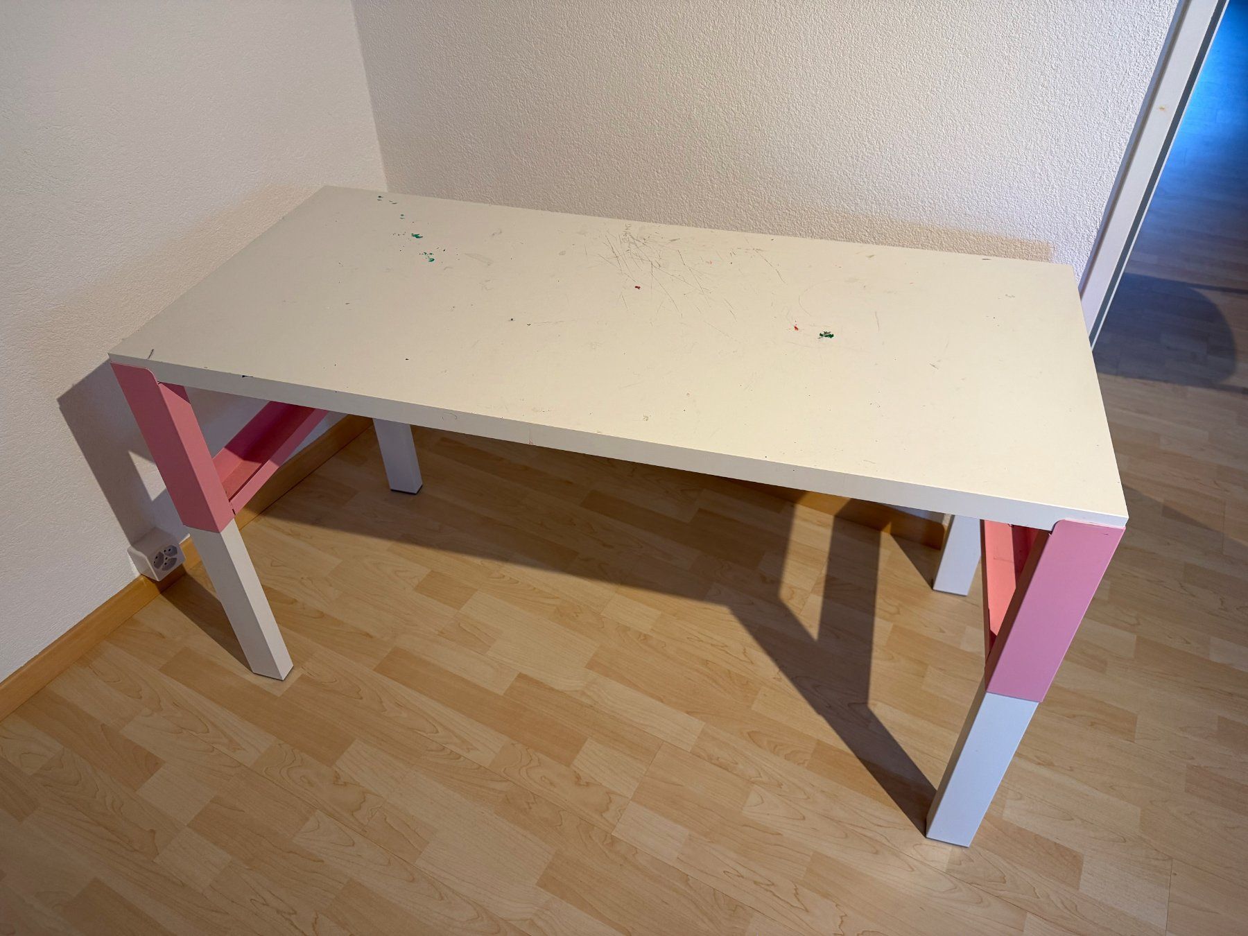 Ikea Altri mobili: Verstellbare Kindertischgestell von IKEA – Usato da Gebenstorf venduto da doomedsardines