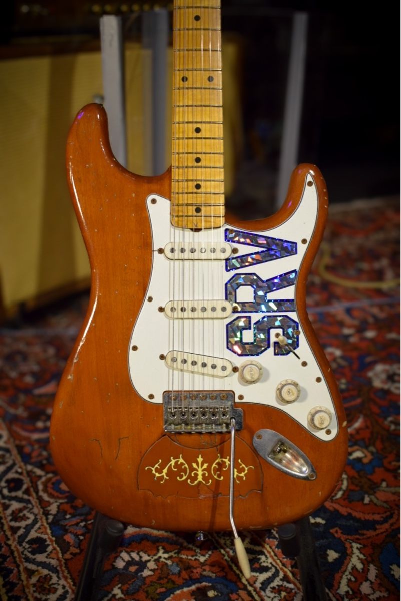 Fender Strumenti musicali: Fender Stratocaster SRV Lenny "Replica Custom Shop" – Nuovo (secondo la descrizione) da Escholzmatt venduto da VooDrive_fuzz