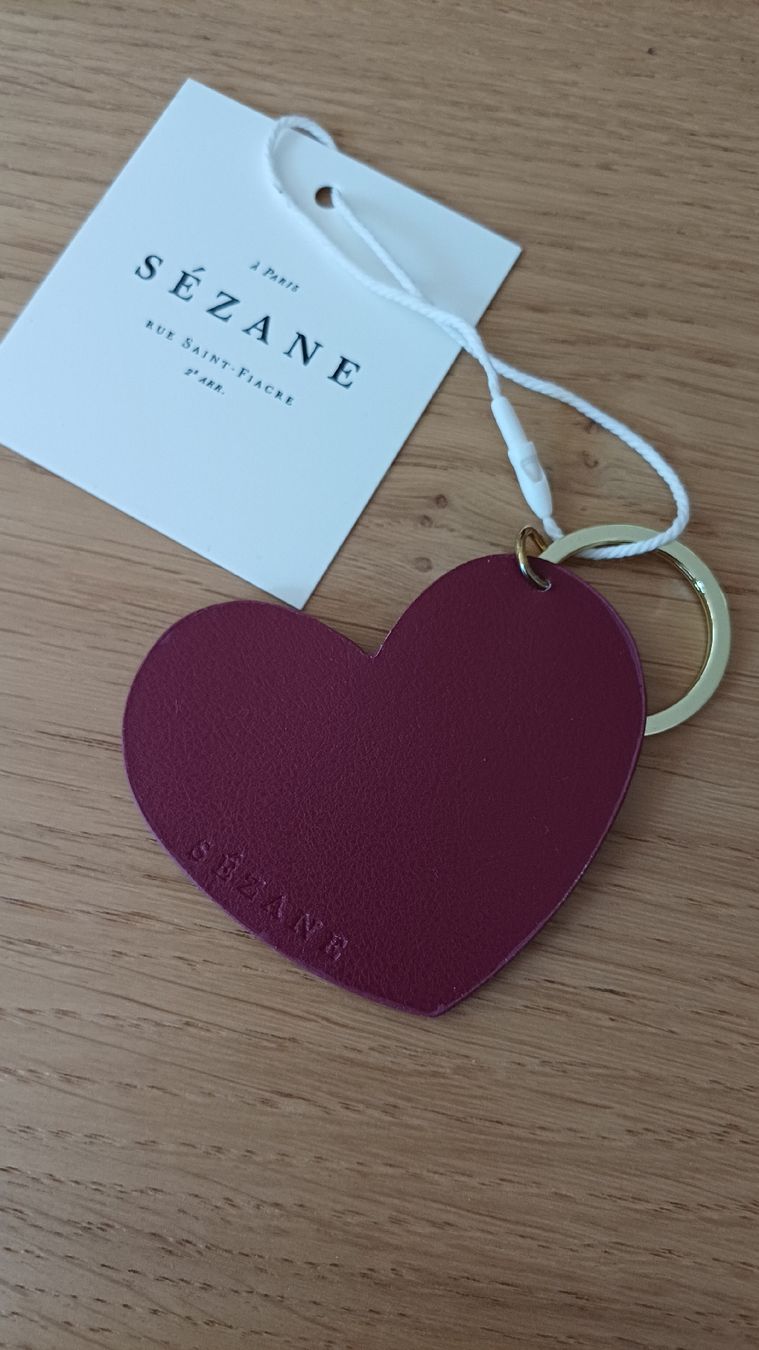 Sezane Porte-clés: Porte clés Amour Sezane – Neuf avec emballage d'origine à Genève par njia 1