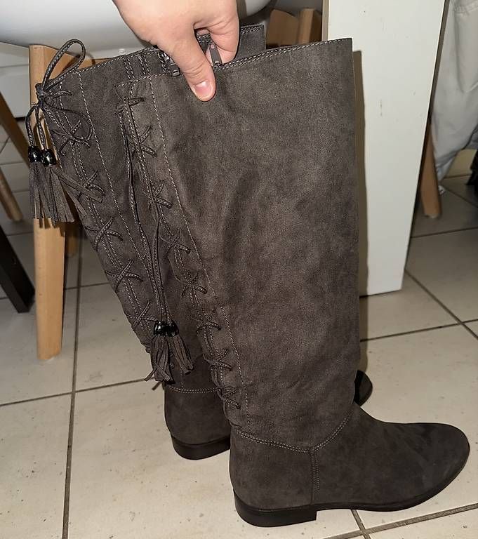 Damenschuhe: Stiefel – Gebraucht aus Itingen von miriampetrucci 1