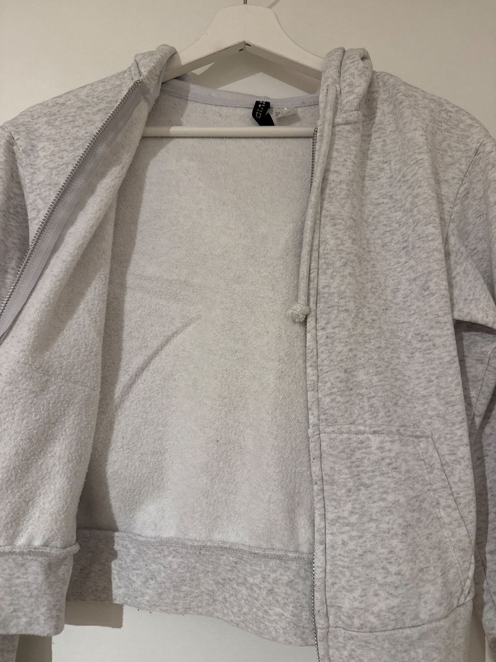 H&M Vestes: Basic Kapuzenjägli von H&M Gr.S – D'occasion à Schönenwerd par d.chiara 2