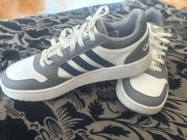 Adidas Hoops - Basket tendance - Taille 39 1/3 - Comme neuf