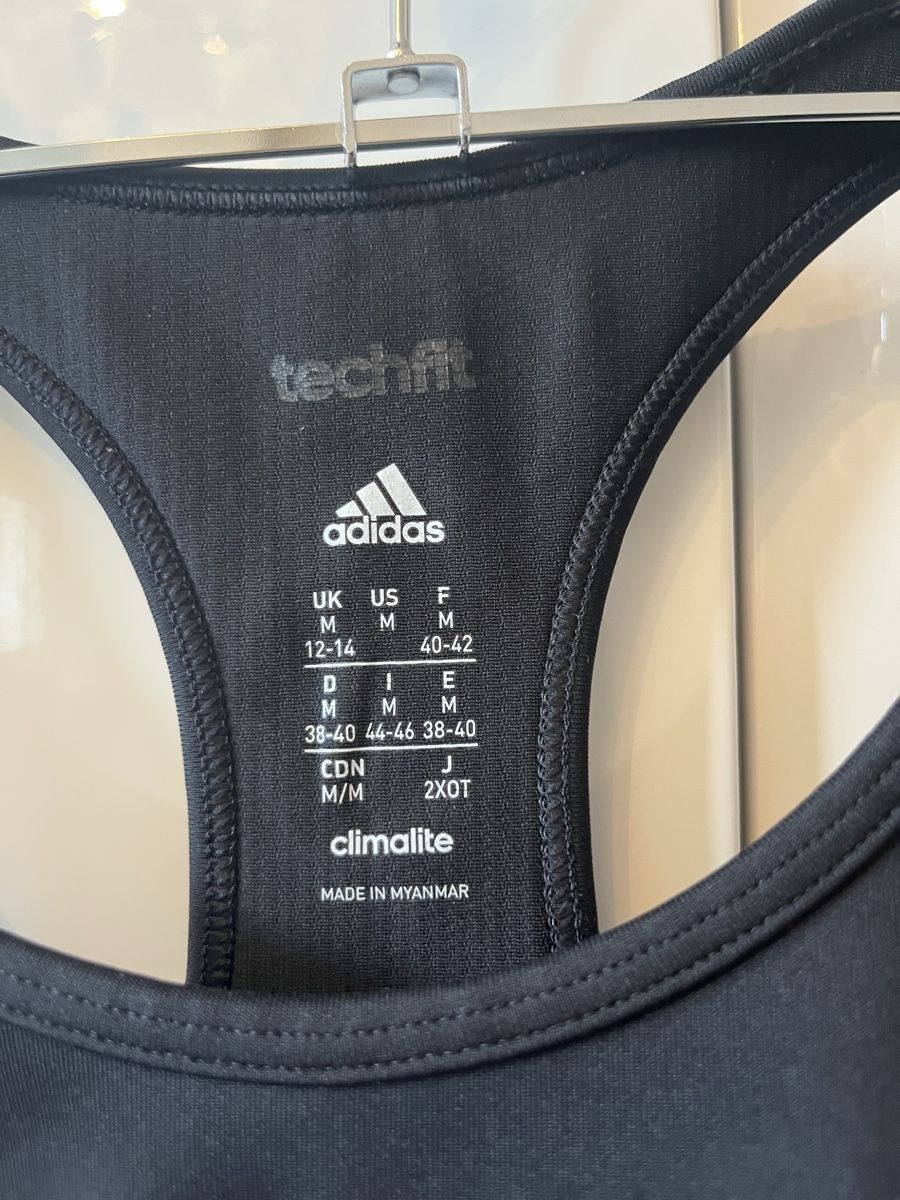Adidas Tops: Brassière de sport Adidas taille M   – Neu (gemäss Beschreibung) aus Aigle von sow_m7gm 4