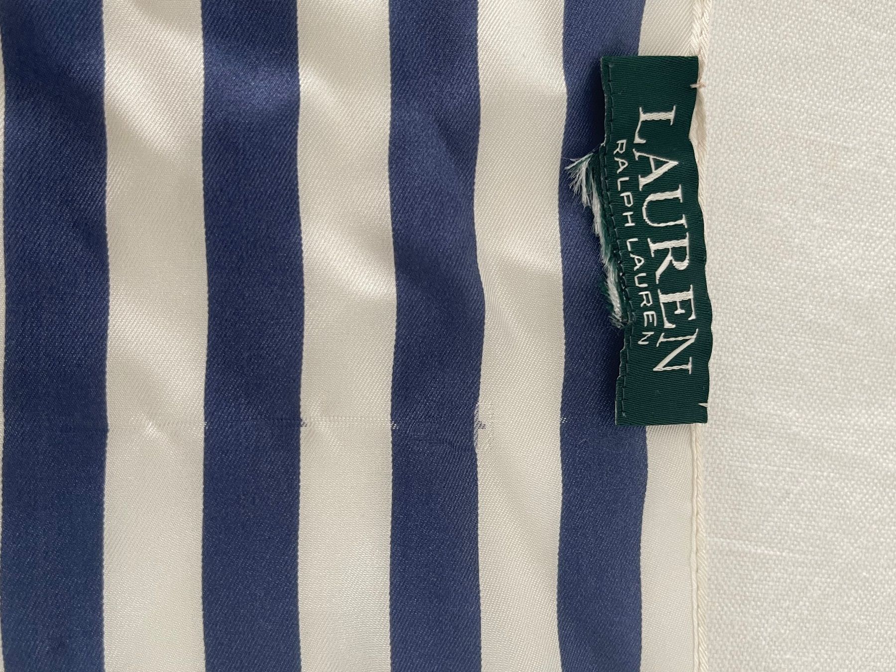 Ralph Lauren Foulards, Tücher & Schals: Trend Cool Ralph Lauren Seidenschal, gestreift – Gebraucht aus Weiningen ZH von san_7hsm 2