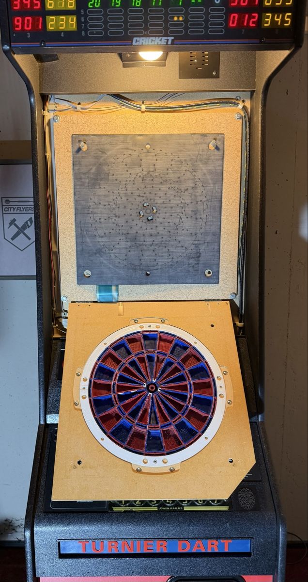 Machines à sous: Löwen HB8 Turnier-Dartautomat  – D'occasion à Zürich par Syossmen 6