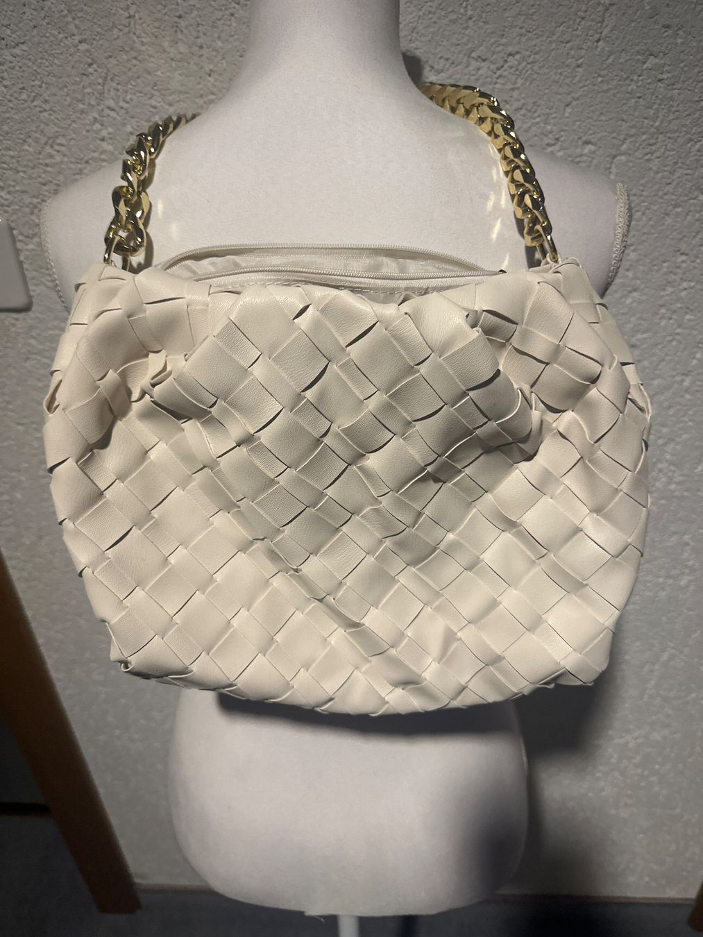 Borse da donna: Schulter Tasche mit Goldigen Riehmen – Nuovo (secondo la descrizione) da Dagmersellen venduto da sniff64