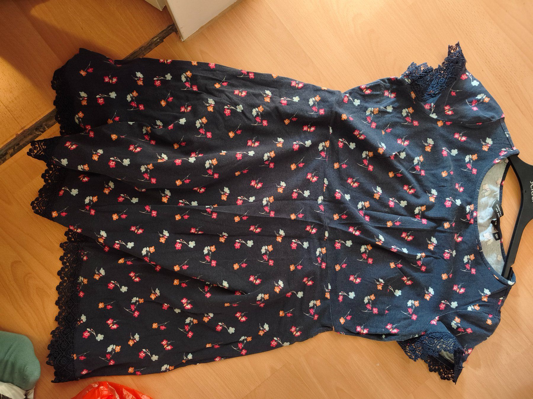 Lotti di vestiti: Sommer Kleid L – Nuovo (secondo la descrizione) da Tagelswangen venduto da son_z88g 9