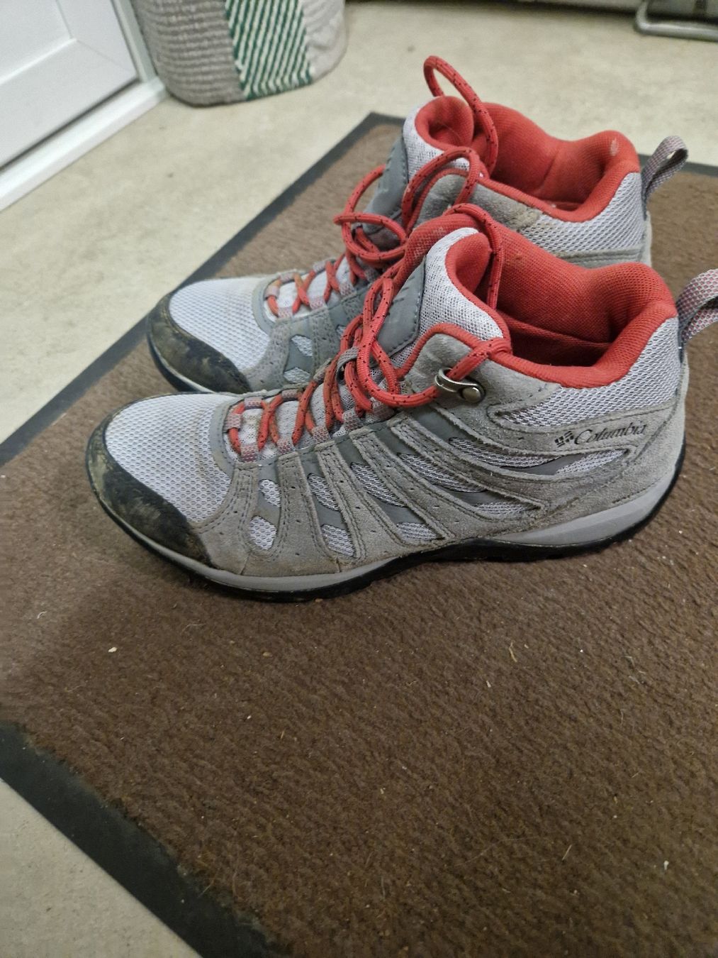 Columbia Scarpe da uomo: Columbia Hiking Shoes size.41 – Nuovo (secondo la descrizione) da Zürich venduto da pnp_5vbc 1