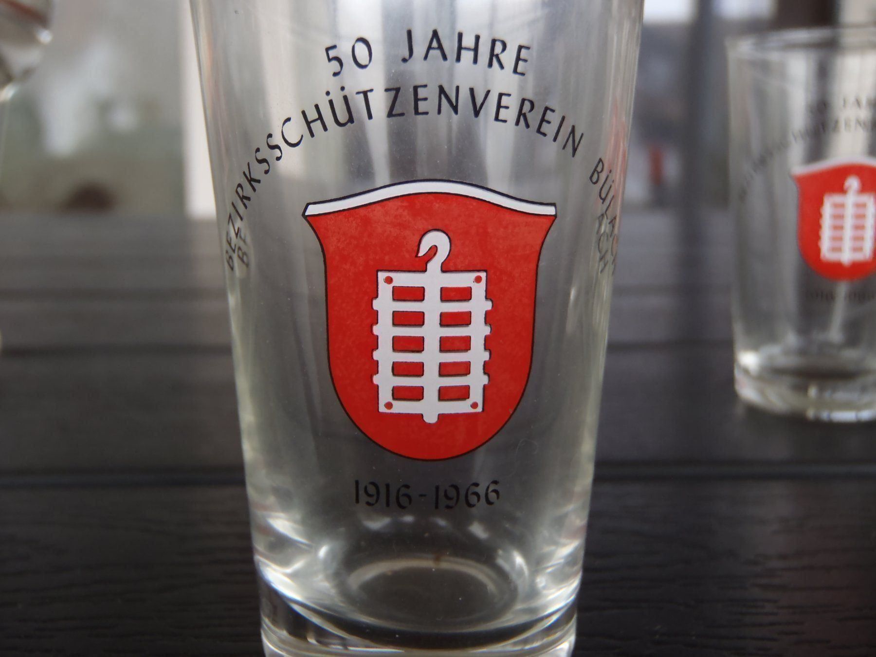Caraffe: Weinkaraffe "Bülach" mit Gläser ab Fr. 1.-- – Nuovo (secondo la descrizione) da Rafz venduto da stg101 6