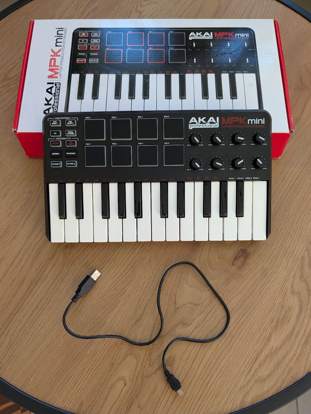 Akai Musikinstrumente: Akai MPK mini USB MIDI-Keyboard Controller – Gebraucht aus Niederteufen von dom_vkt5