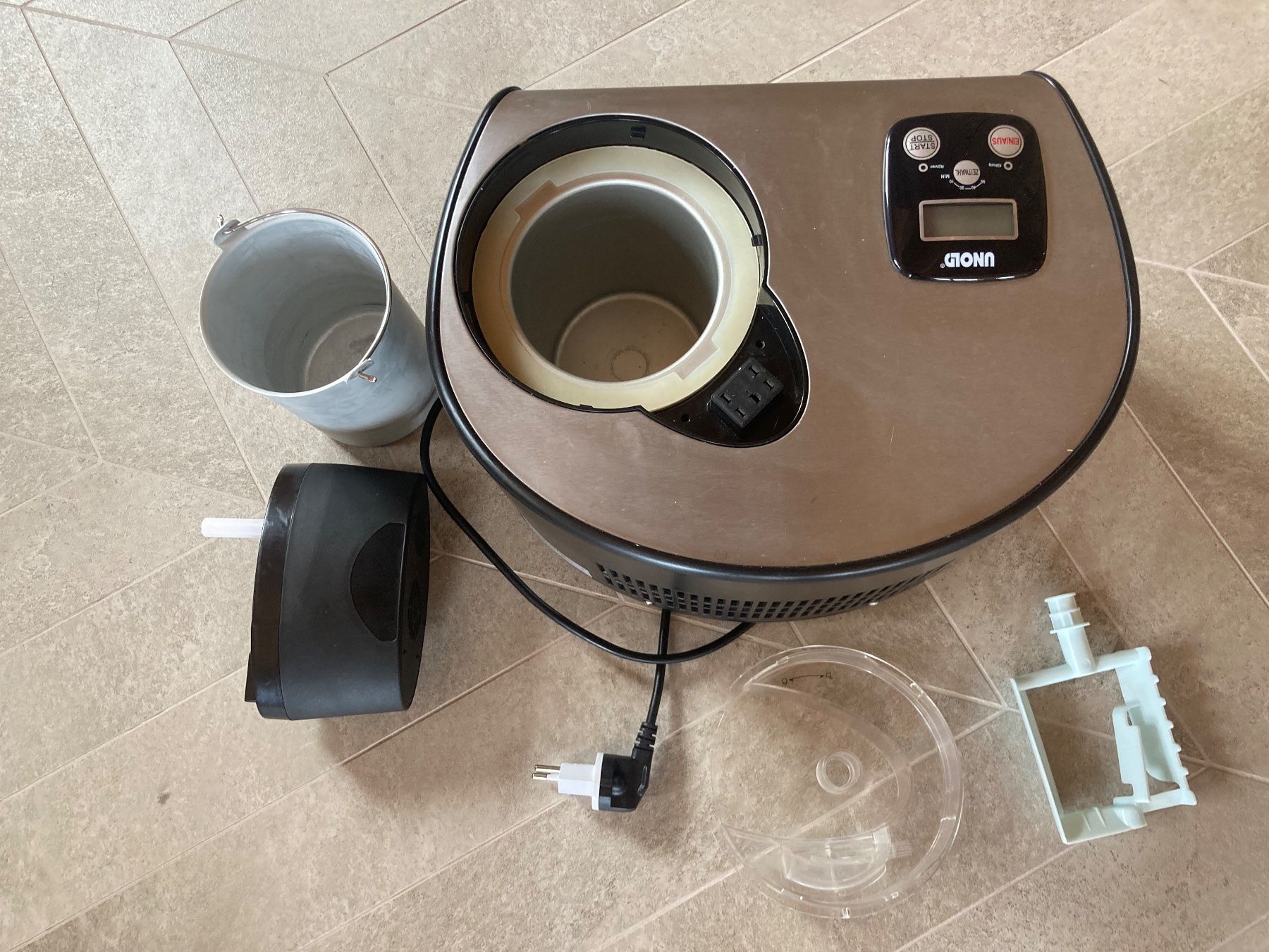 Elettrodomestici da cucina: UNOLD ICE CREAM / EISCREME / GLACE Machine – Usato da Les Giettes venduto da les_6ddx 3