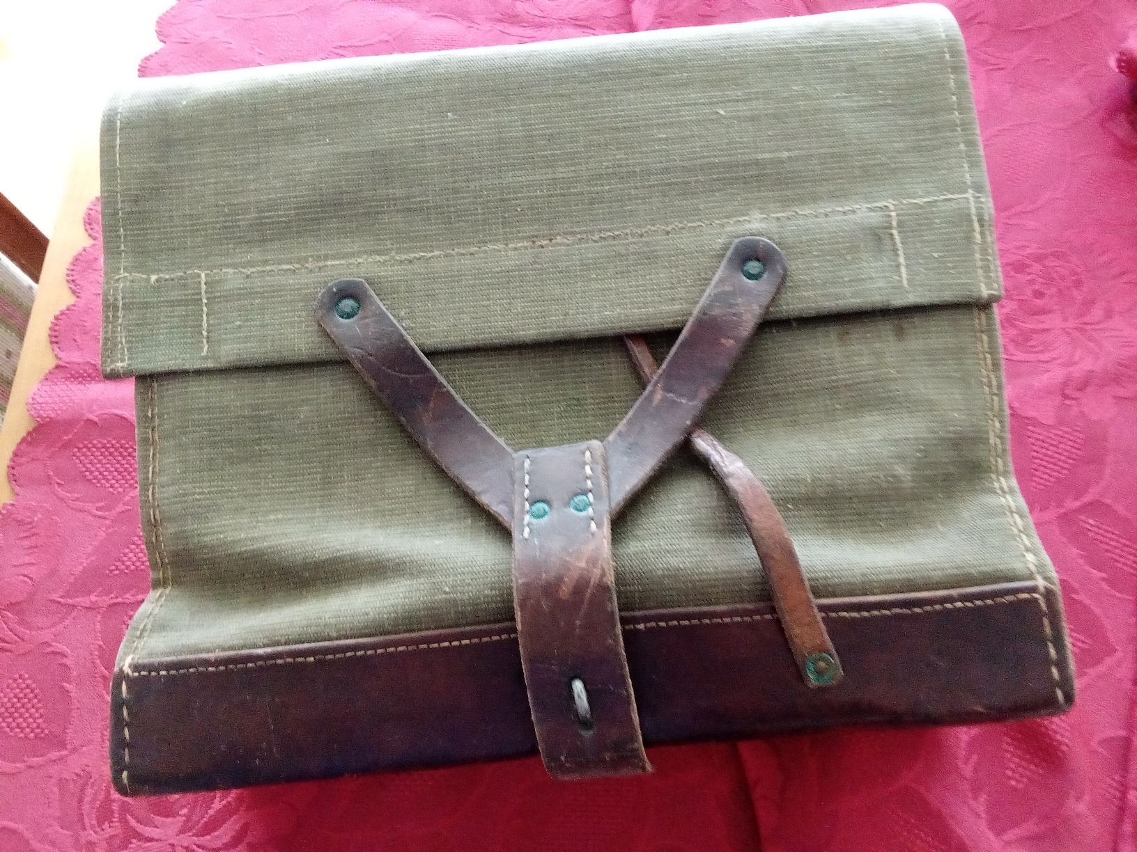 Schweizer Armee Borse: MILLITÄRTASCHE – Usato da Muri BE venduto da Alk