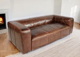 Tiefes 3-Sitzer Ledersofa, Eleganz und höchster Komfort