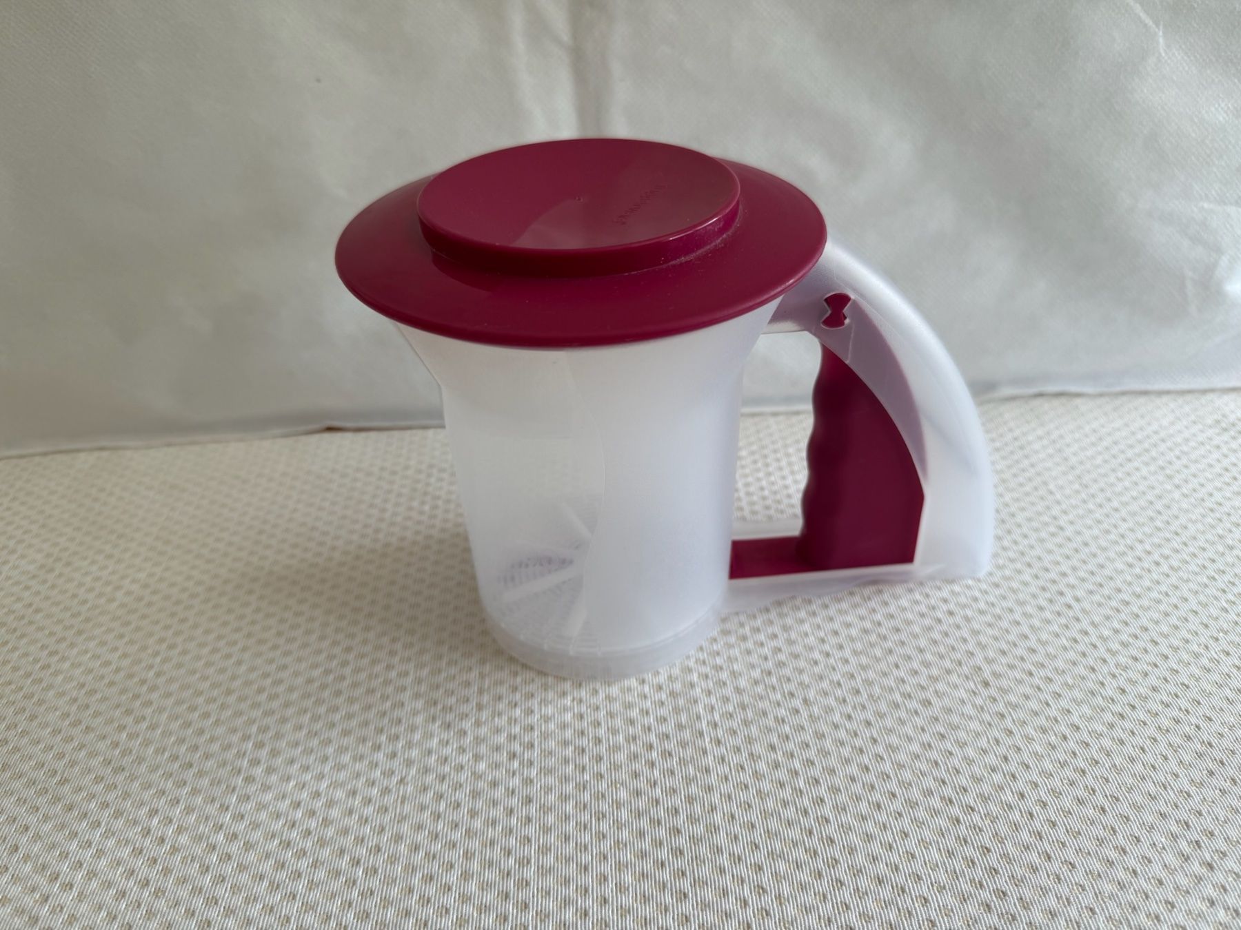 Tupperware Contenitori & Simili: Tupperware - boîte / saupoudreur – Usato da Sion venduto da accroshoes
