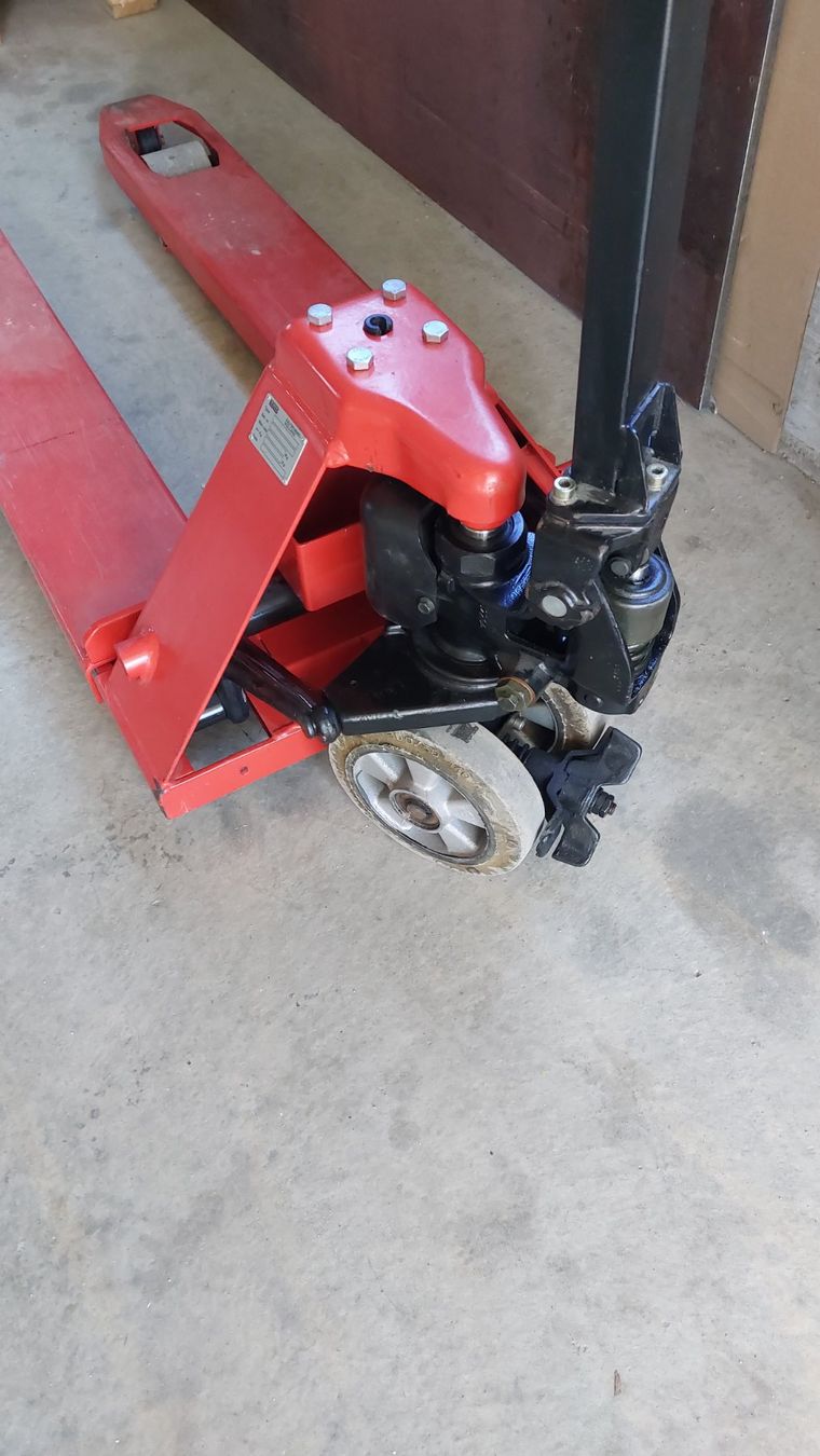 Carrelli elevatori e a forche: Palettenhubwagen – Usato da Roggliswil venduto da Newholland05 1