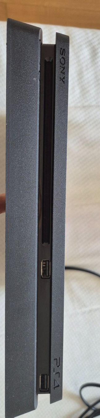 Sony Konsolen: PS4 Sony – Gebraucht aus Rubigen von Ditta02 1