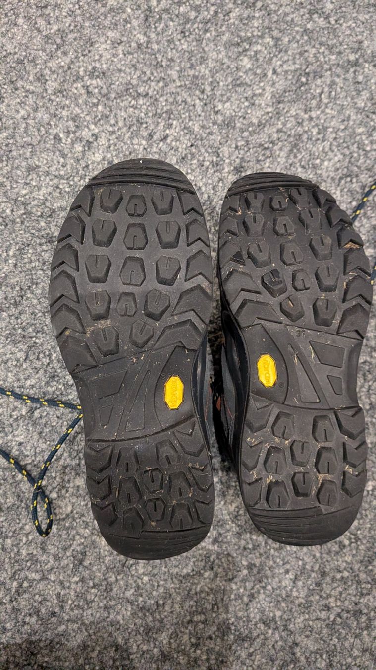 Lowa Scarpe per ragazzi: Lowa Wanderschuhe Grösse 37 – Usato da Frauenfeld venduto da mf2_yb66 2
