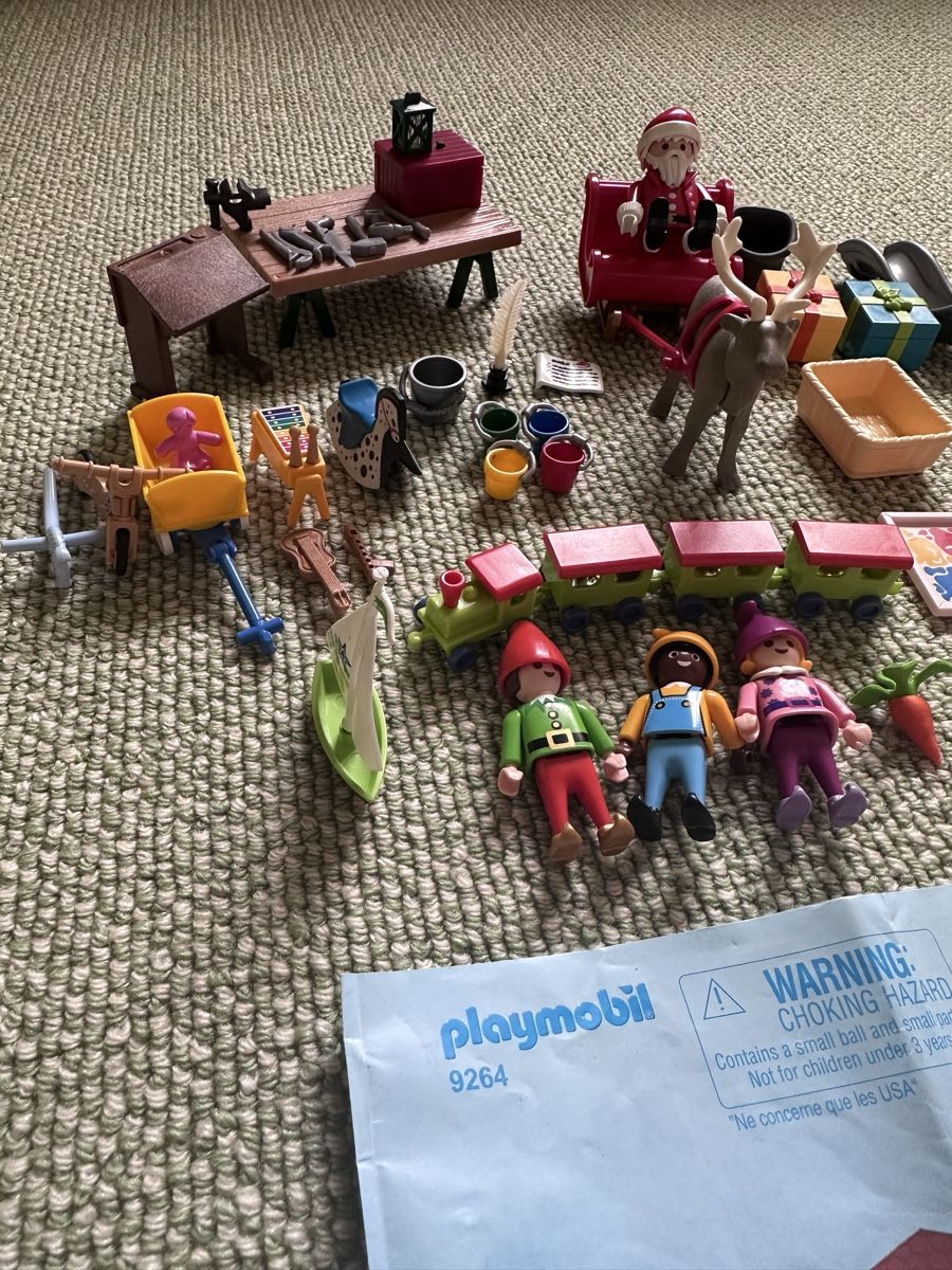 Playmobil Giocattoli: PLAYMOBIL Advent Calendars – 2 Sets – Usato da Bex venduto da roopa.gorla 3