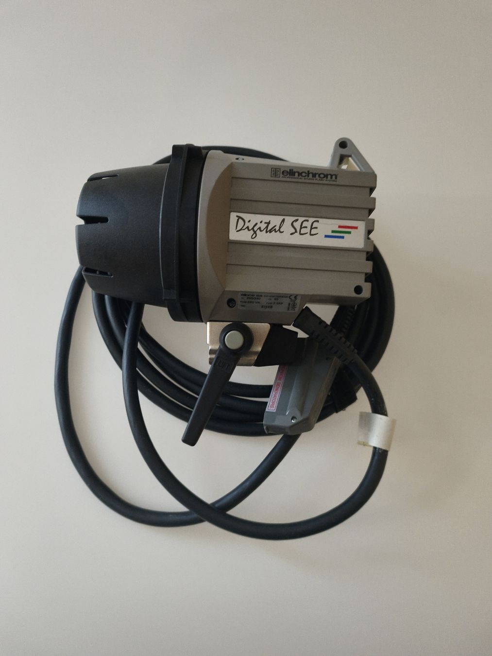 Elinchrom Flash: Elinchrom Digital SEE Studioblitz, defekt – Difettoso da Speicher venduto da Switchie