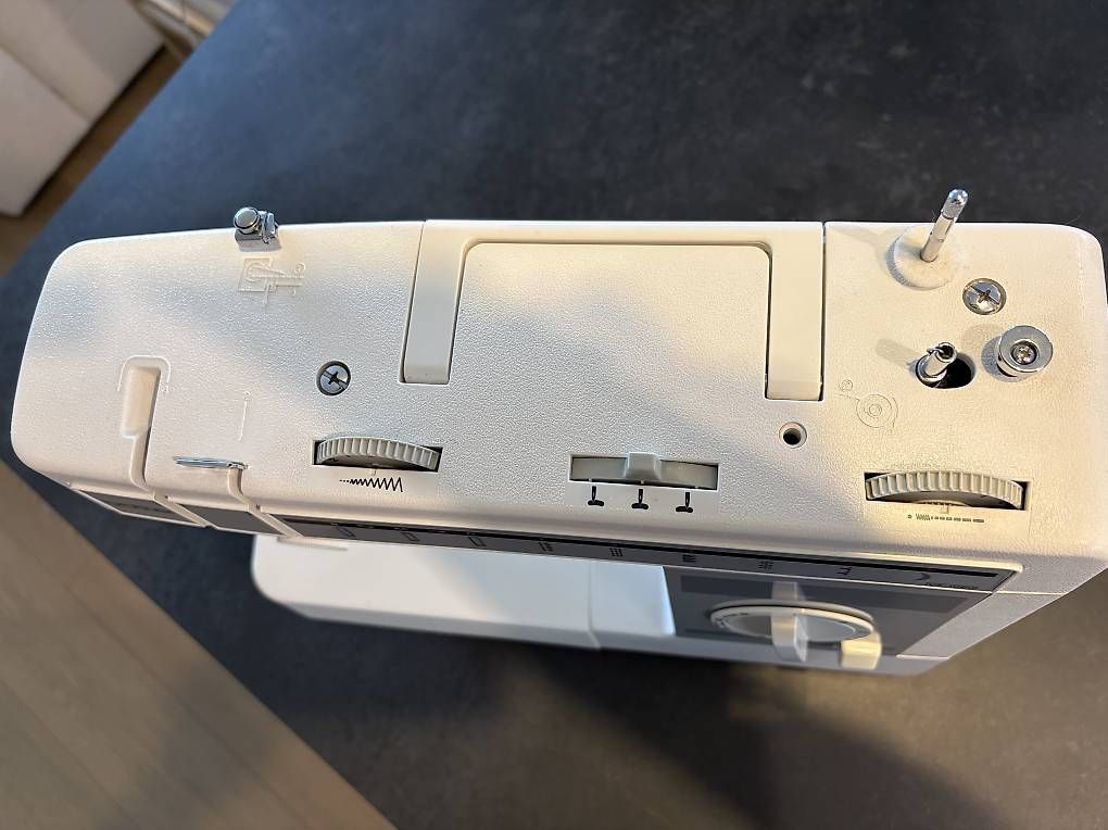 Brother Macchine da cucire: Machine à coudre Brother VX1060 – Usato da Vessy venduto da ongaros 3