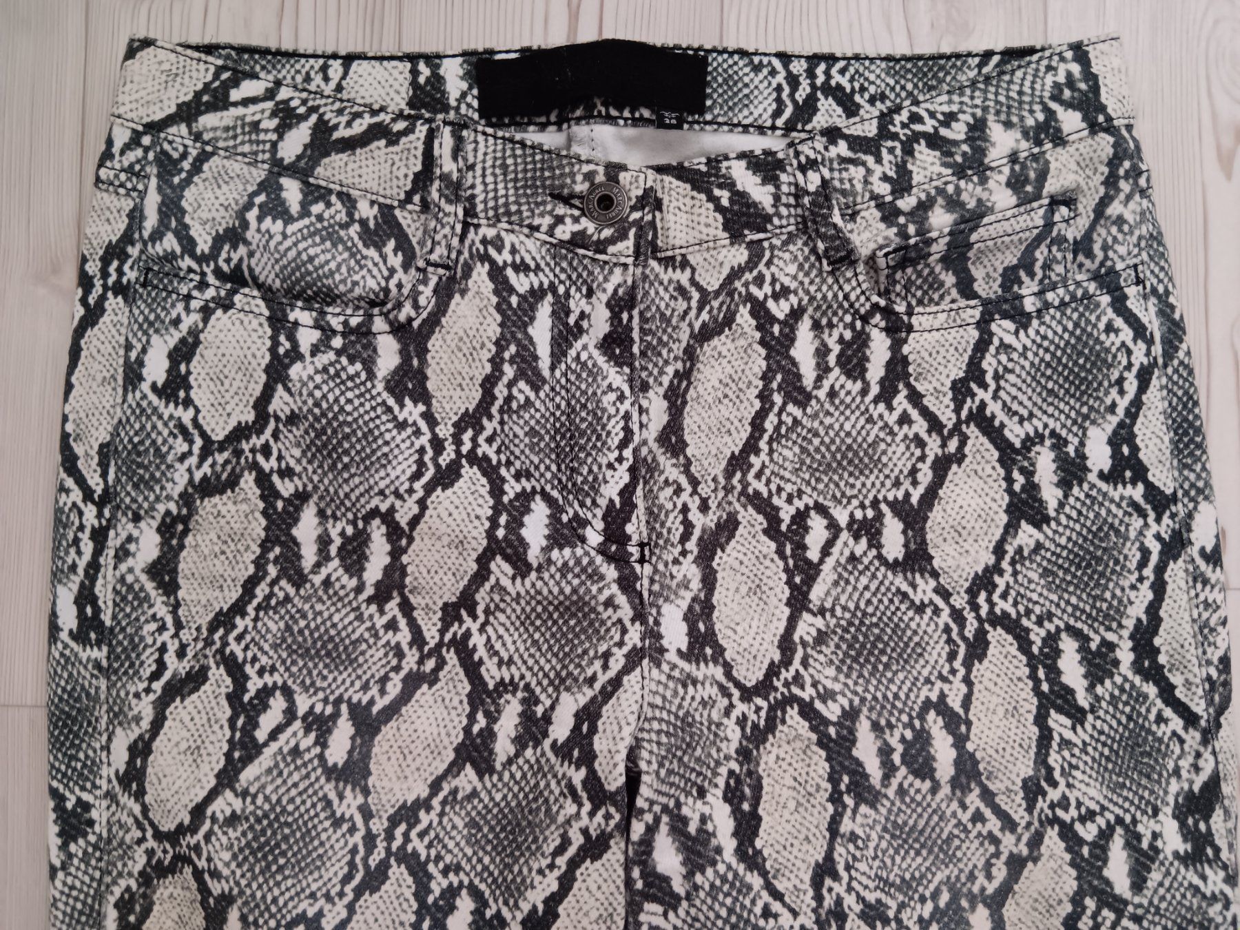 Jeans: MARC AUREL Jeans taille / Grosse 36 – Usato da Cossonay-ville venduto da Super-Price-Quality 1