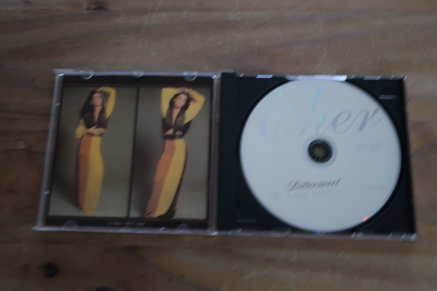 CD: CHER - BITTERSWEET - THE LOVE SONGS COLLECTION - CD – Usato da Basel venduto da Patiscat 3