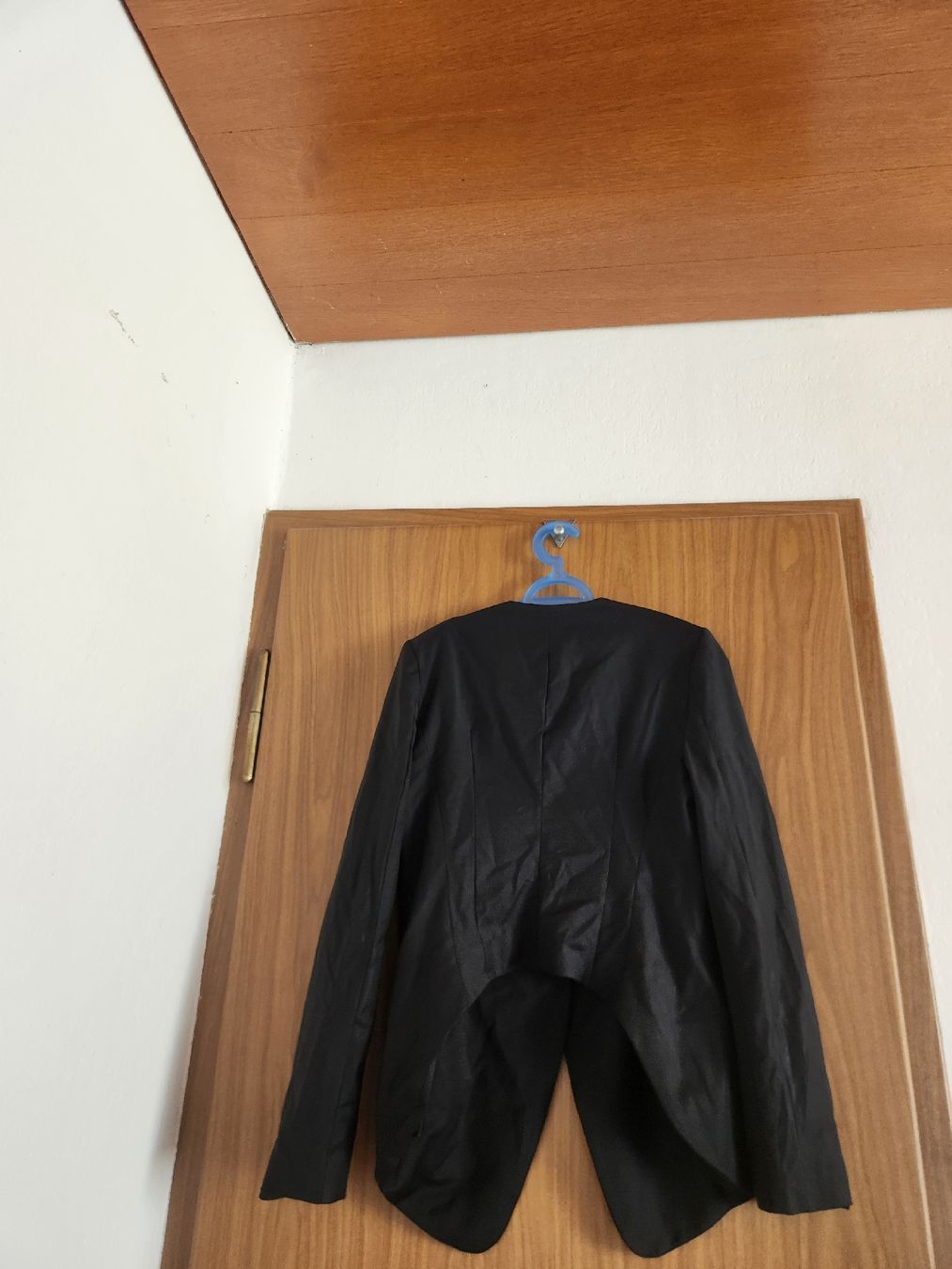 Vestes: Blazer BCBGMAXAZRIA noir taille M occasion – D'occasion à Niedergösgen par Eva2410 1