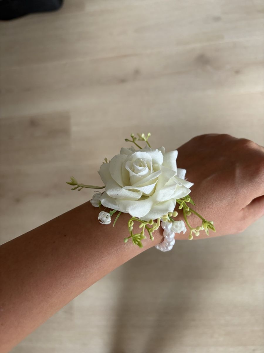 Bracciali & Braccialetti: 6x Blumenarmband künstlich  – Usato da Urtenen-Schönbühl venduto da LaPriinciipessa
