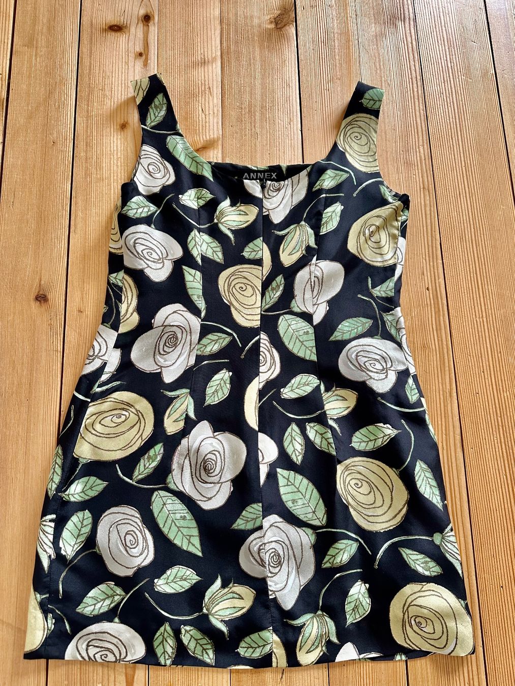 Vestiti: Seidenkleid/Oberteil Annex – Usato da Luzern venduto da Mamutpe 1