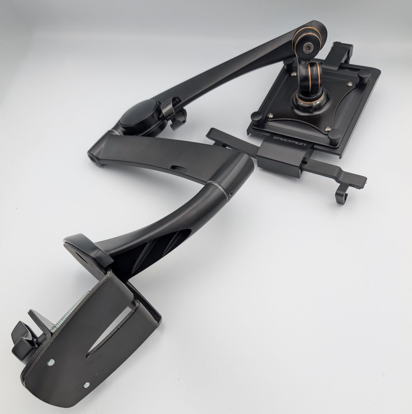 Bildschirmhalterung: Ergotron 45-306-101 Neo-Flex Desk Mount Bras pour Tablette – Neu (gemäss Beschreibung) aus Torny le Grand von cla_w6np 2