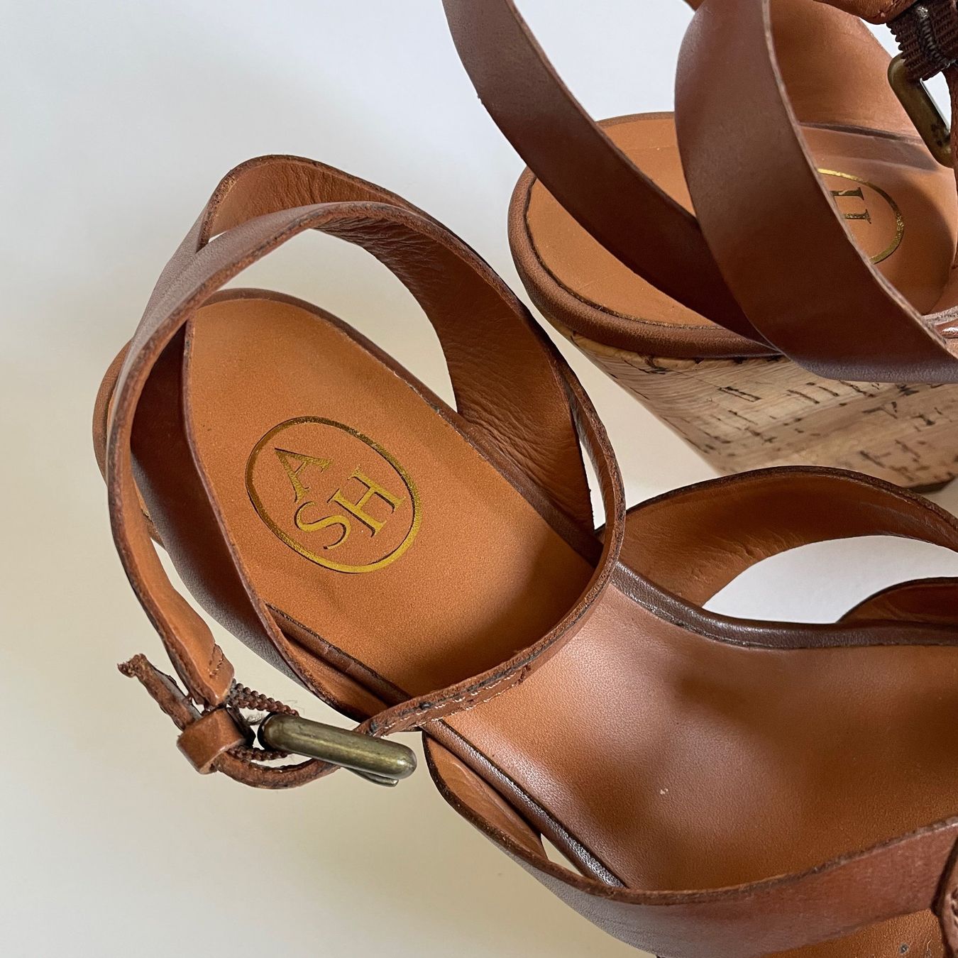 Ash Damenschuhe: ASH Sandalen mit Keilabsatz – Gebraucht aus Zürich von Caro55 1
