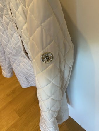 Veste matelassée beige taille M bon état