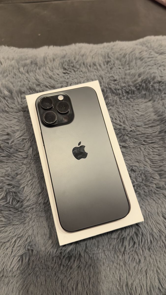 Apple Handys / Smartphones: Apple iPhone 16 Pro Max 256 GB 95% Battery – Neu (gemäss Beschreibung) aus Pontresina von pas_76cr 1