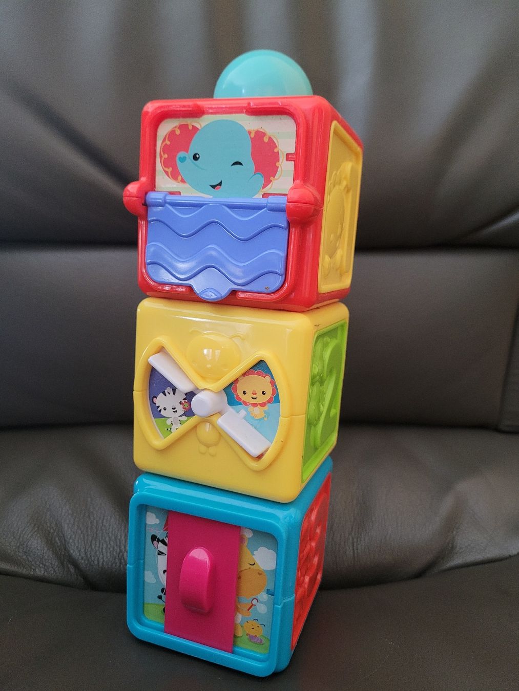 Spielzeuge: Cubes activité bébé – Gebraucht aus St-Maurice von happy.family 1
