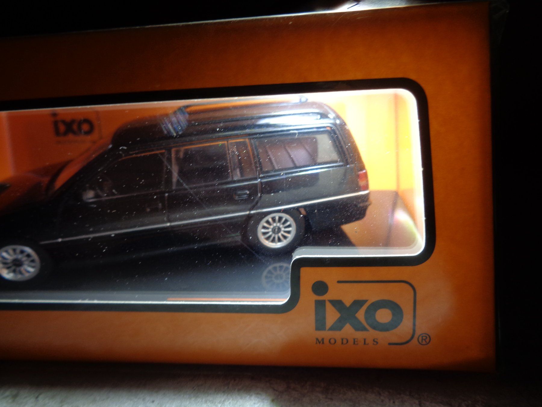 Opel Modellini d'auto: Ixo 1:43 Opel Omega A2 1990 – Nuovo e nell'imballaggio originale da Reconvilier venduto da rallycar 2