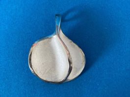 Silberanhänger Blatt gedreht