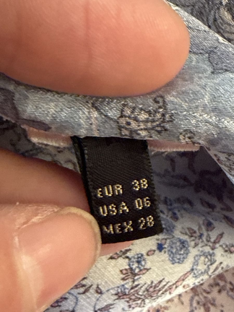 Massimo Dutti Camicette: Silk Blouse floral print size 38 from Massimo Dutti  – Usato da Geneve venduto da fed_grg5 3