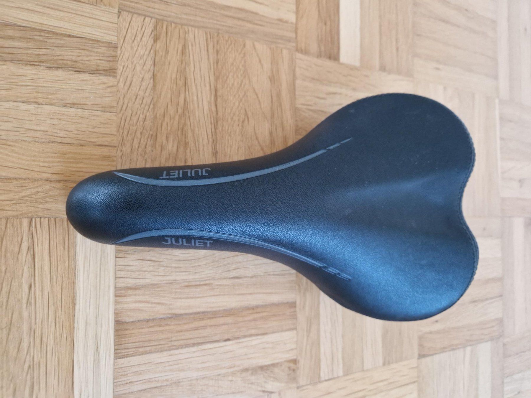Selle & Accessori: Sattel Merida NEU schwarz – Nuovo (secondo la descrizione) da Zürich venduto da yro_qvz7