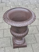 Grosse Gusseisen-Amphore (Medici-Vase)