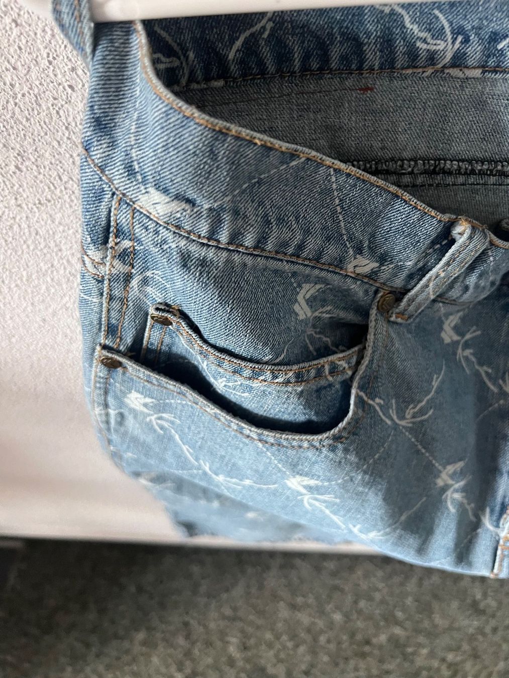 Pantaloni: Karl Kani Jorts S – Usato da Frauenfeld venduto da isa_9cy7 2