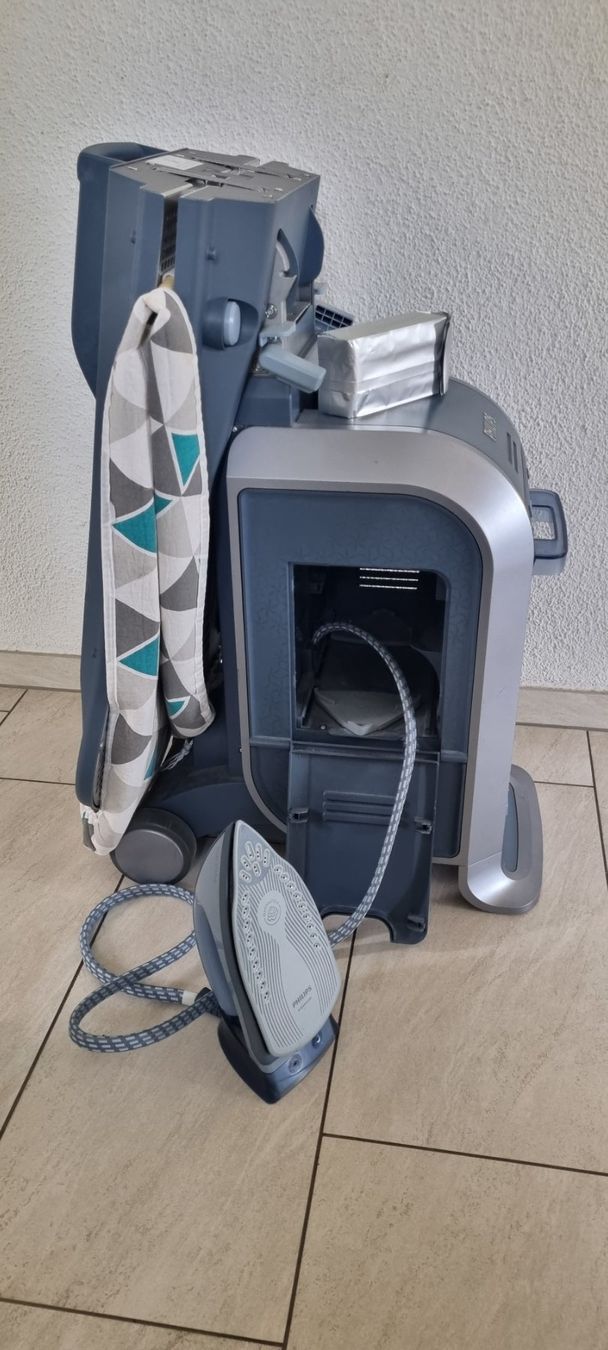 Philips Ferri da stiro: Bügelstation mit Gebläse- und Saugfunktion – Usato da Abtwil AG venduto da Mueggi4 1