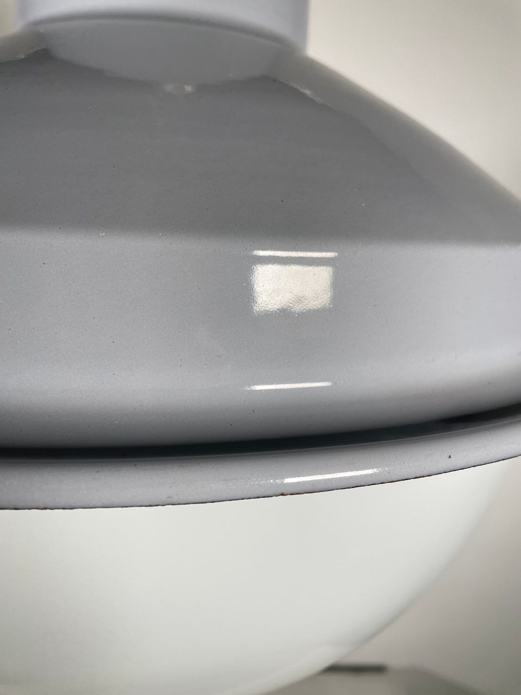 Lustres & lampes de plafonds: Industrielampe aus Email – D'occasion à Zürich par Hedwig-steig 5